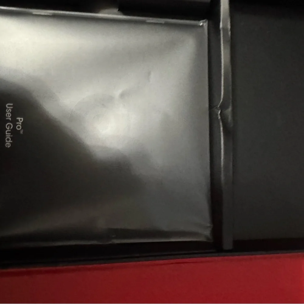 Beats Pro Over-Ear Headphones - Picture 3 of 11